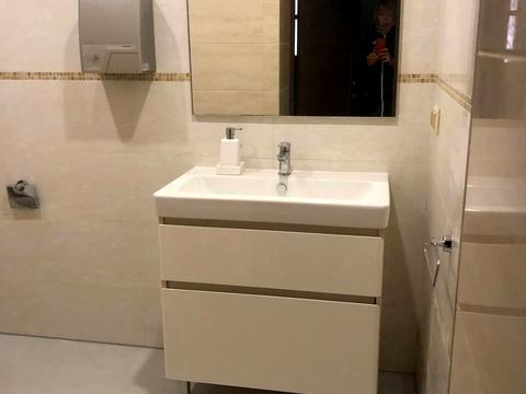 комерційна за адресою Голосіївська вул., 7