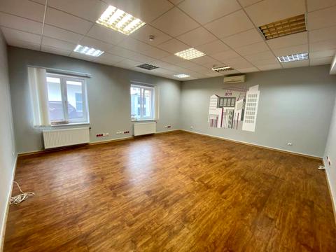 коммерческая по адресу Стрелецкая ул. (Красноармейская), 1а