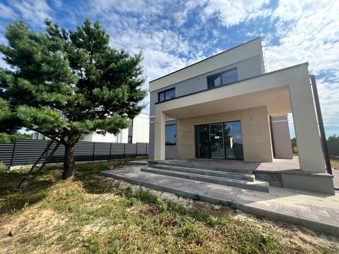 будинок за адресою Квітнева