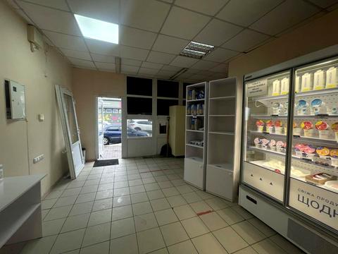 коммерческая по адресу Александра Довженко ул. (Ленінградська), 31