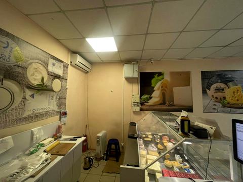 коммерческая по адресу Александра Довженко ул. (Ленінградська), 31