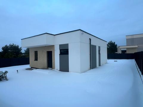 будинок за адресою Квітнева