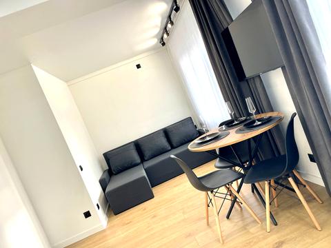 квартира за адресою Братиславська вул., 18-Б