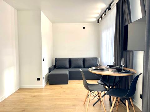 квартира за адресою Братиславська вул., 18-Б