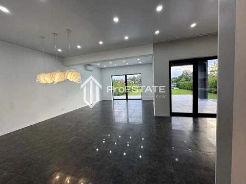 будинок за адресою Центральна