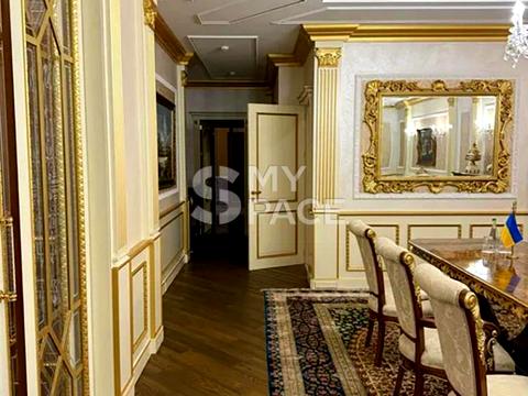 комерційна за адресою Болсуновська вул. (Сергія Струтинського), 2