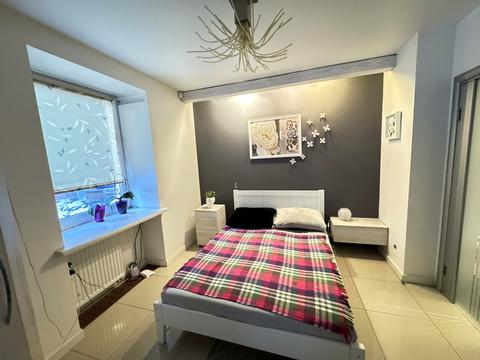 квартира за адресою Олександра Олеся вул., 12