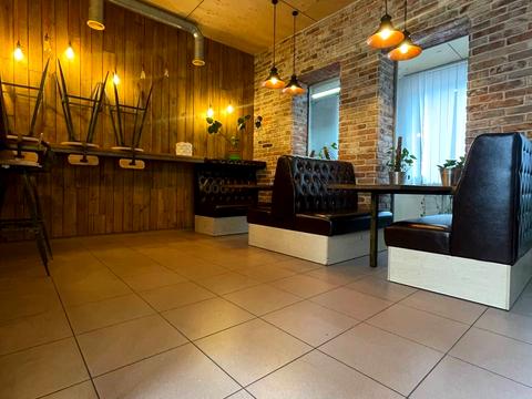 комерційна за адресою Троїцька пл., 3