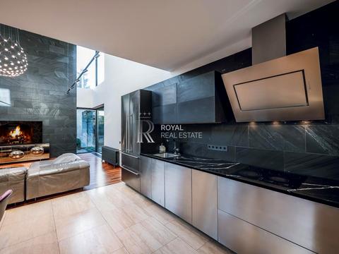 дом по адресу центральна, 2