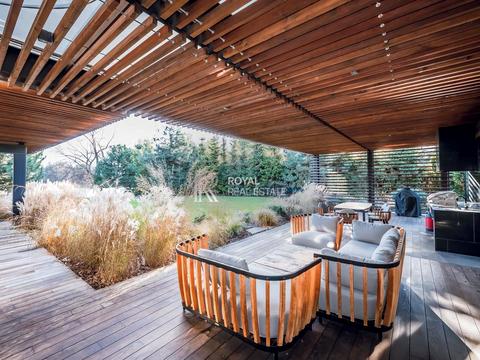 дом по адресу центральна, 2