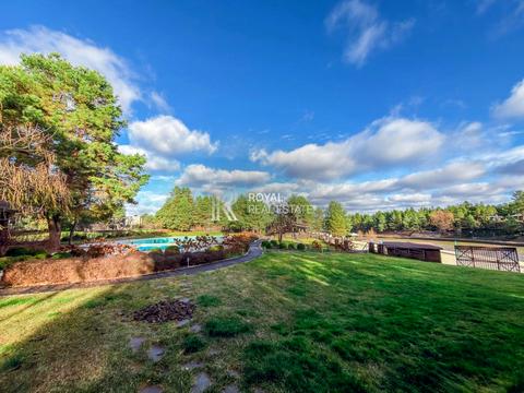 дом по адресу центральна, 2