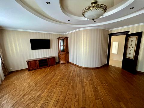 квартира по адресу Героев Майдана ул., 2