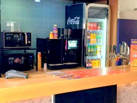 комерційна за адресою майдан Захисників України пл. (Повстання), 2