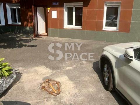 комерційна за адресою Ярославів Вал вул., 21-Г