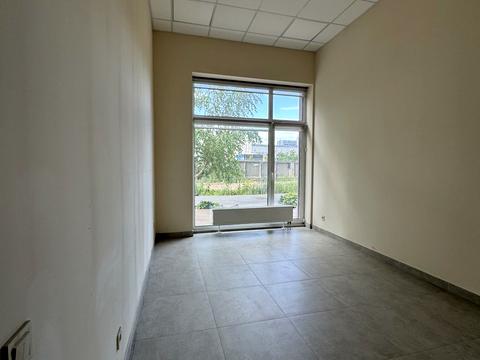 комерційна за адресою Паркова вул., 40