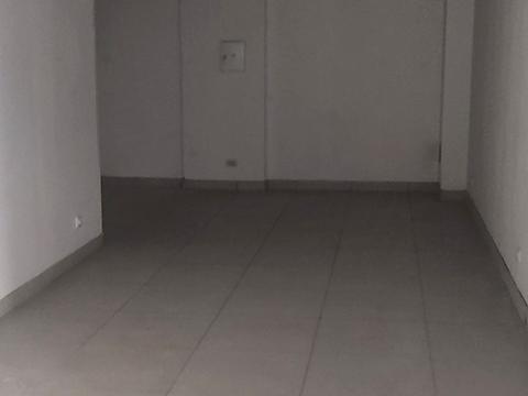 комерційна за адресою Героїв просп., 3