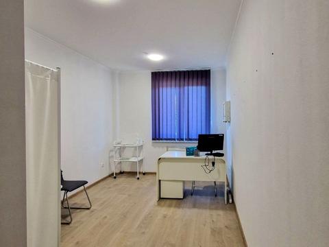 комерційна за адресою Київська, 169