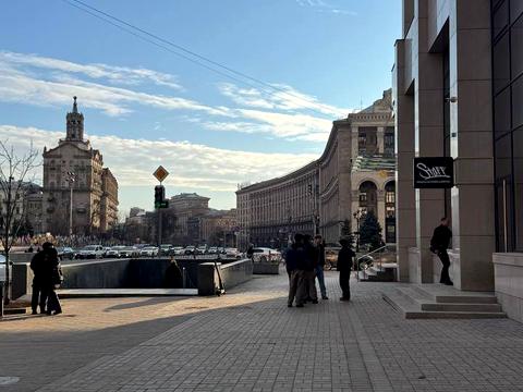 комерційна за адресою Хрещатик вул., 16