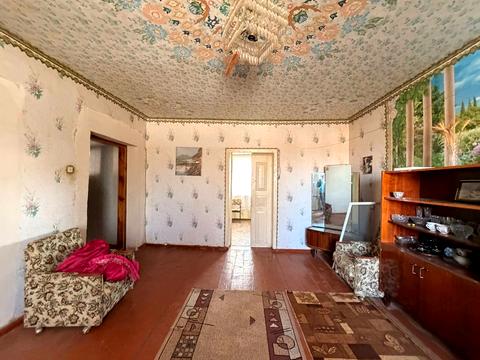 будинок за адресою с. Нехвороща, Центральна