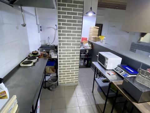 комерційна за адресою Владислава Бувалкіна вул. (Бочарова Генерала), 15