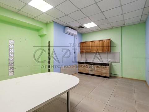комерційна за адресою Лесі Українки бульв., 34