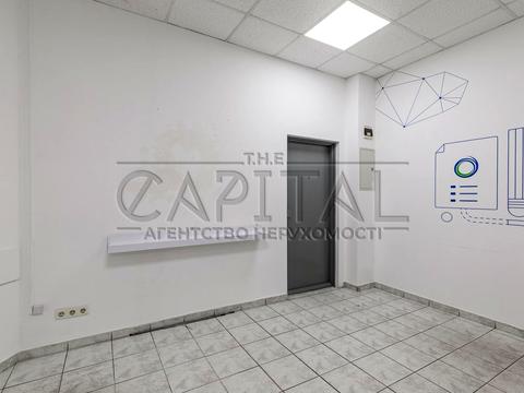комерційна за адресою Лесі Українки бульв., 34