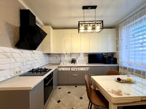 квартира по адресу Единства ул., 4