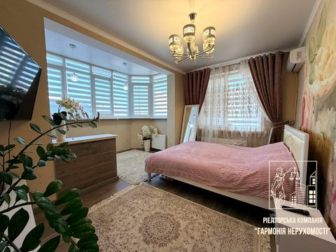 квартира по адресу Единства ул., 4