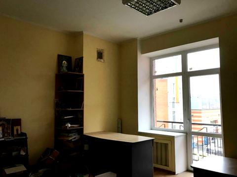 комерційна за адресою Михайла Коцюбинського вул., 1