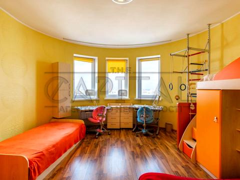 квартира за адресою Анни Ахматової вул., 13