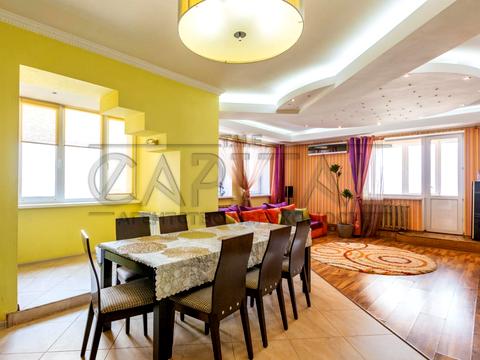 квартира за адресою Анни Ахматової вул., 13