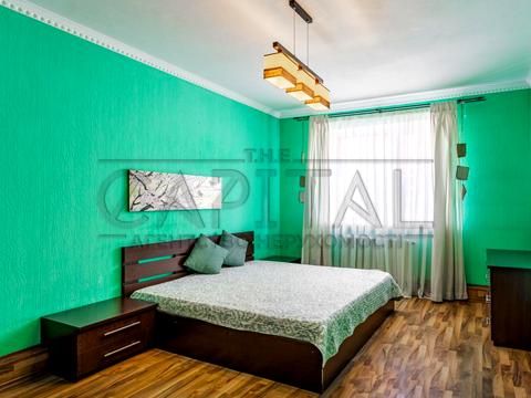 квартира за адресою Анни Ахматової вул., 13