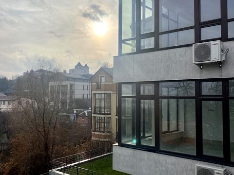 коммерческая по адресу Локомотивная ул., 21