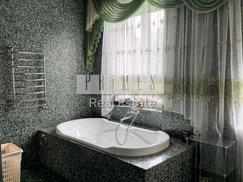 дом по адресу Центральна