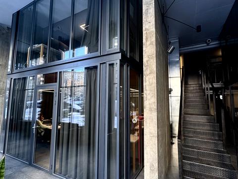 комерційна за адресою Академіка Філатова вул., 2/1