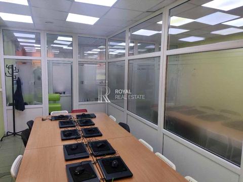 комерційна за адресою Академіка Глушкова просп., 31