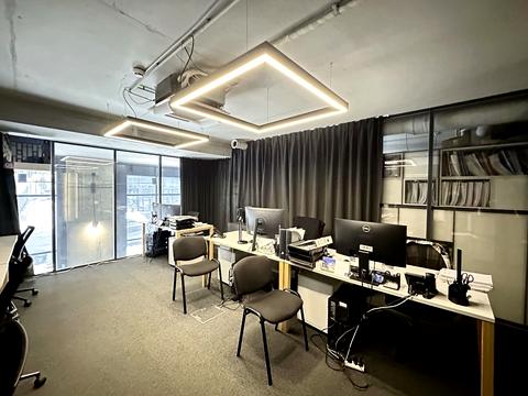 комерційна за адресою Академіка Філатова вул., 2/1