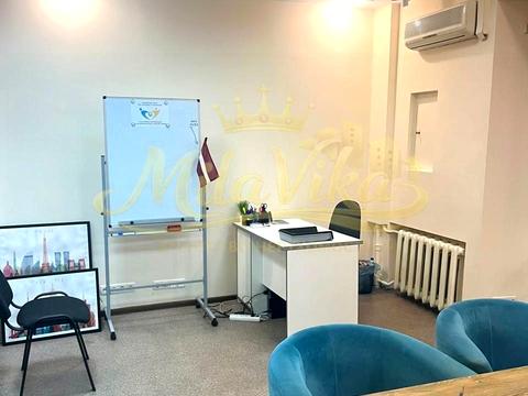 комерційна за адресою Київ, Олеся Гончара вул., 37-А