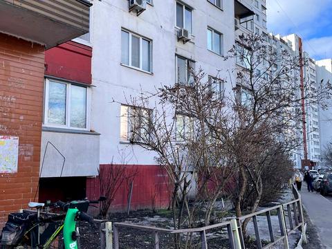 квартира по адресу Ревуцкого ул., 19/1