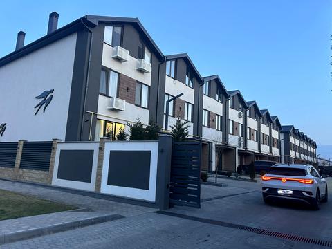 будинок за адресою Фруктова вул., 11