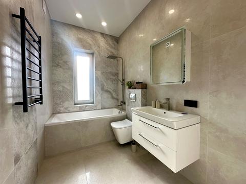 будинок за адресою Успішна, 10