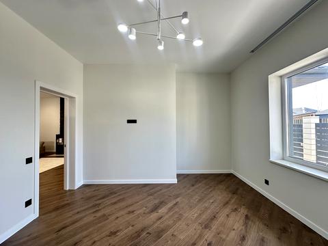 будинок за адресою Успішна, 10