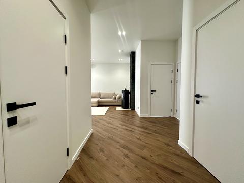 будинок за адресою Успішна, 10