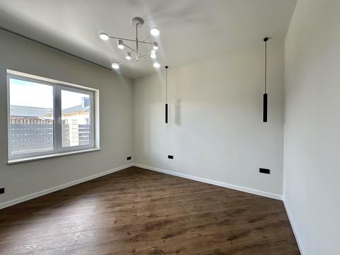 будинок за адресою Успішна, 10