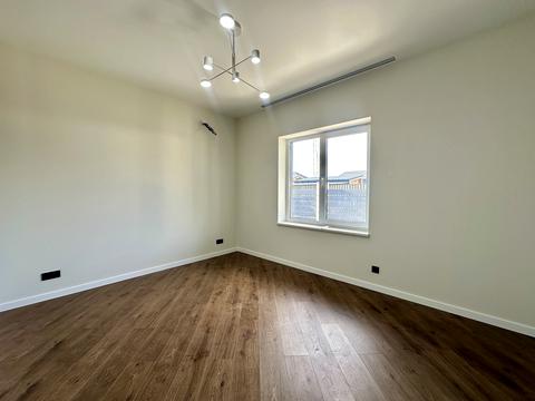 будинок за адресою Успішна, 10