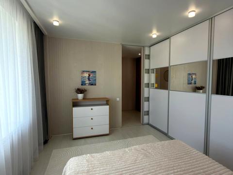 квартира за адресою Володимира Івасюка вул., 1