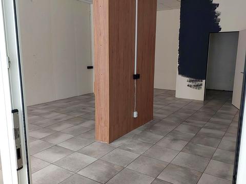 комерційна за адресою Солом'янська вул., 20-В