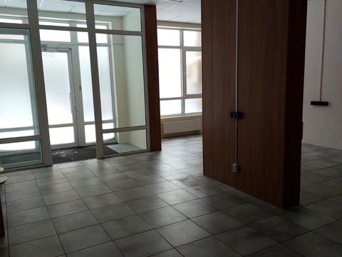 комерційна за адресою Солом'янська вул., 20-В