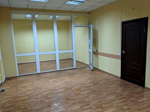 комерційна за адресою Степана Тільги вул. (Революційна), 35