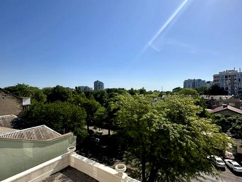 квартира за адресою Леонтовича вул. (Бєлінського), 16